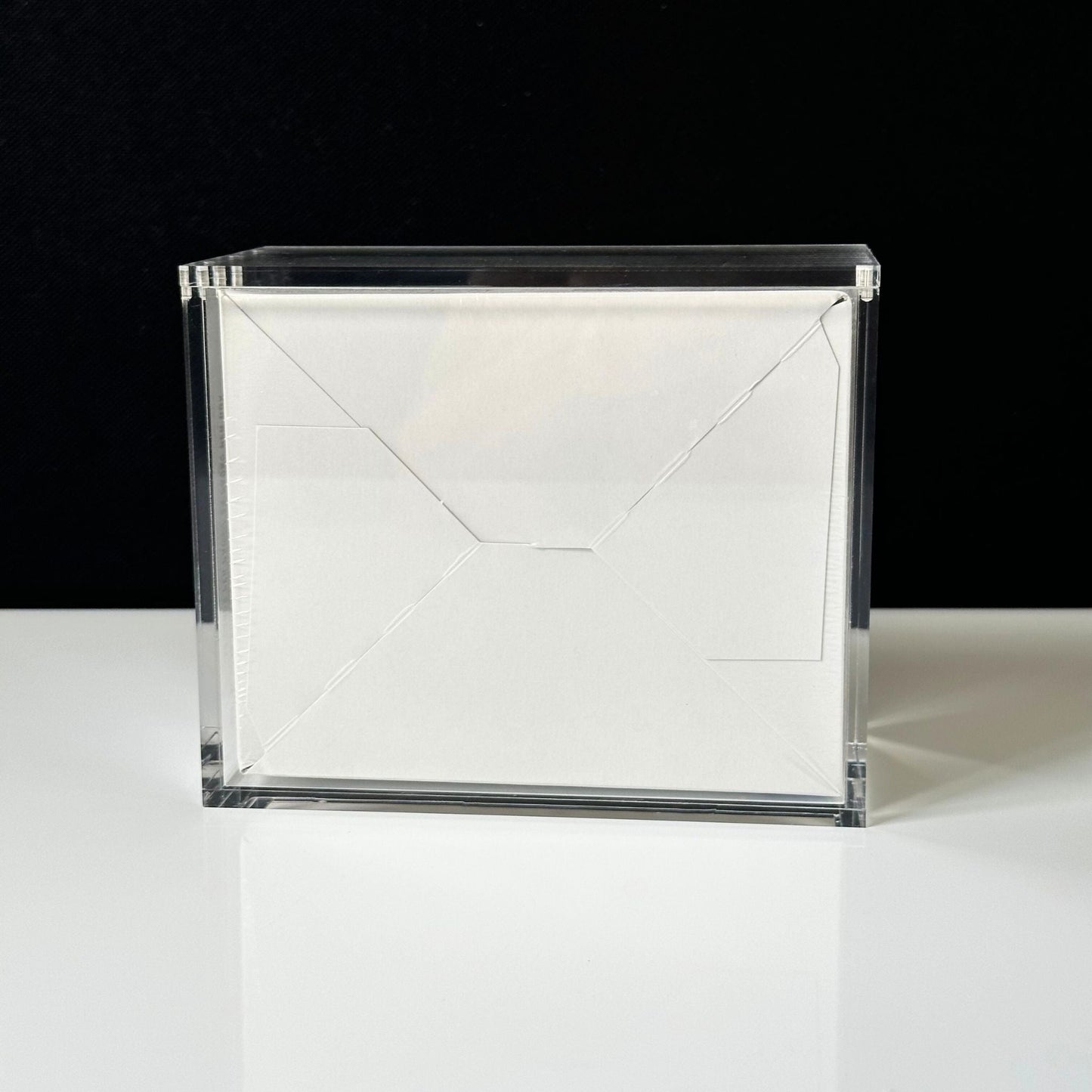 One Piece Slim Fit English OP03+ Booster Box Acrylic Case With Magnetic Lid - Booster Box Acrylic Case - TCG Armour - ENG - OP3BB