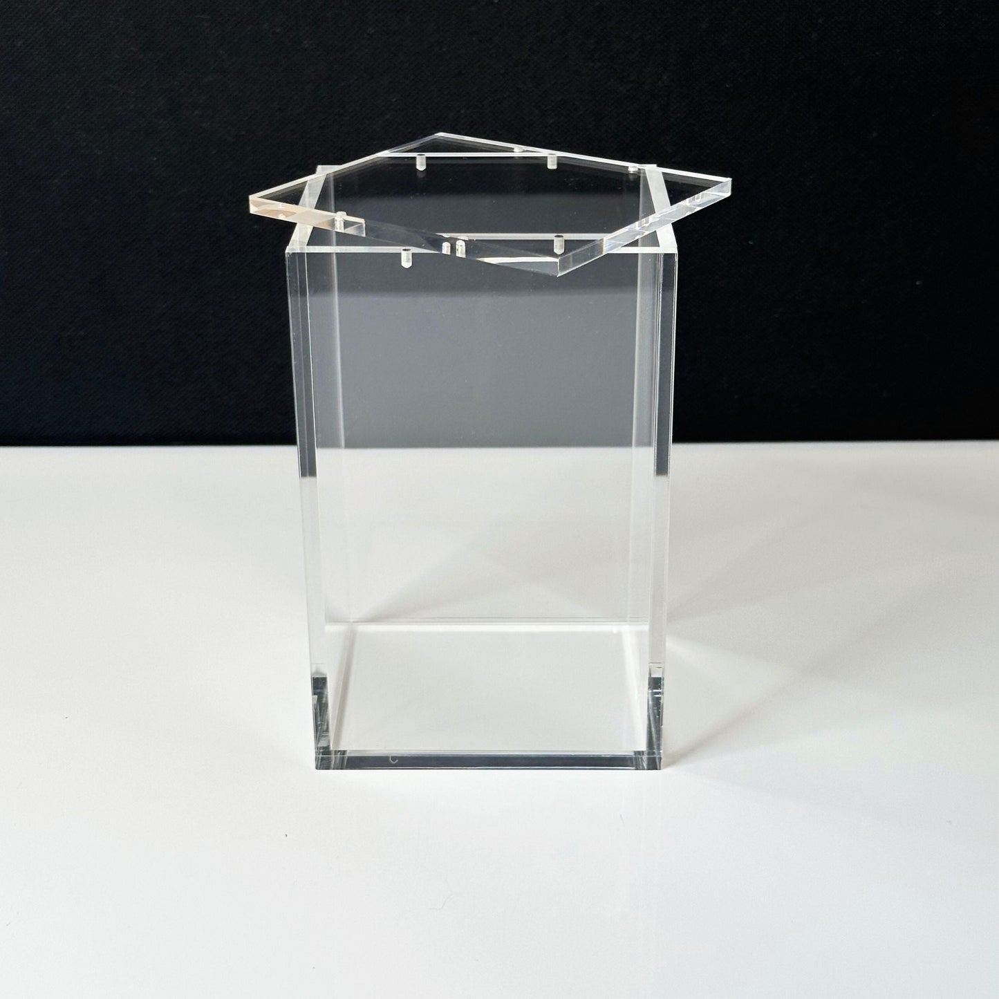 One Piece Slim Fit Japanese OP01 - 03 Booster Box Acrylic Case With Magnetic Lid - Booster Box Acrylic Case - TCG Armour - JAP - OPBB1