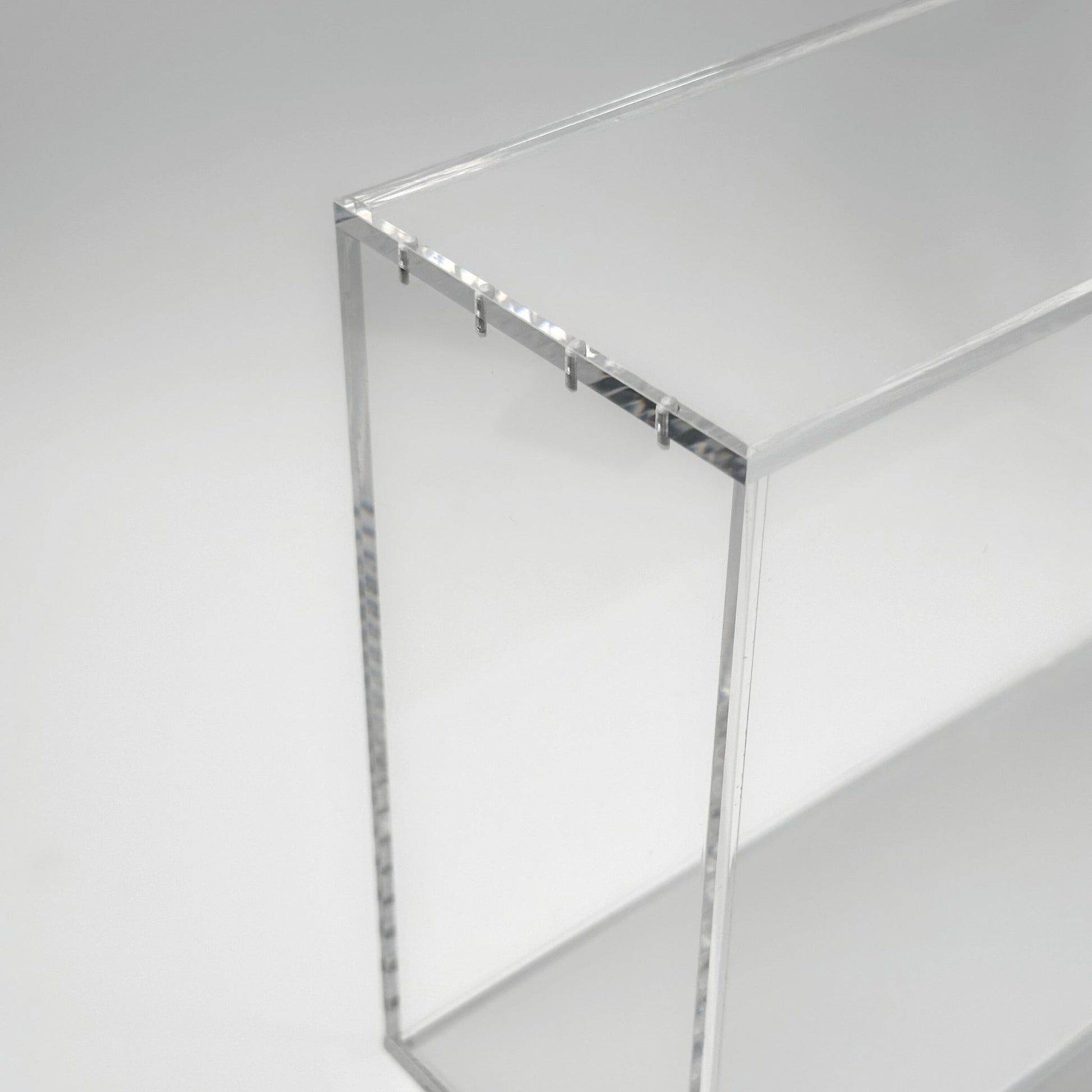 Pokemon Slim Fit Charizard Ultra Premium Collection Acrylic Case With Magnetic Lid - Ultra Premium Collection Acrylic Case - TCG Armour - ENG-CZDUPC