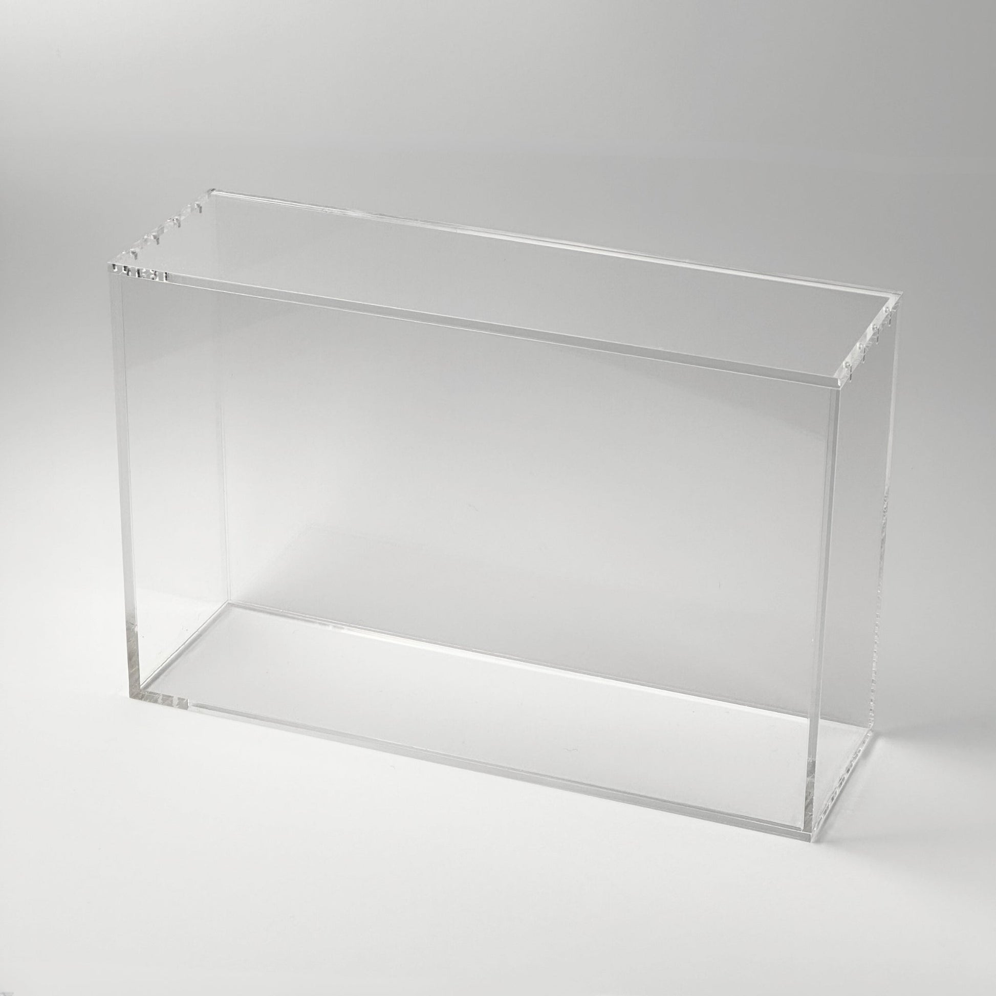 Pokemon Slim Fit Charizard Ultra Premium Collection Acrylic Case With Magnetic Lid - Ultra Premium Collection Acrylic Case - TCG Armour - ENG-CZDUPC