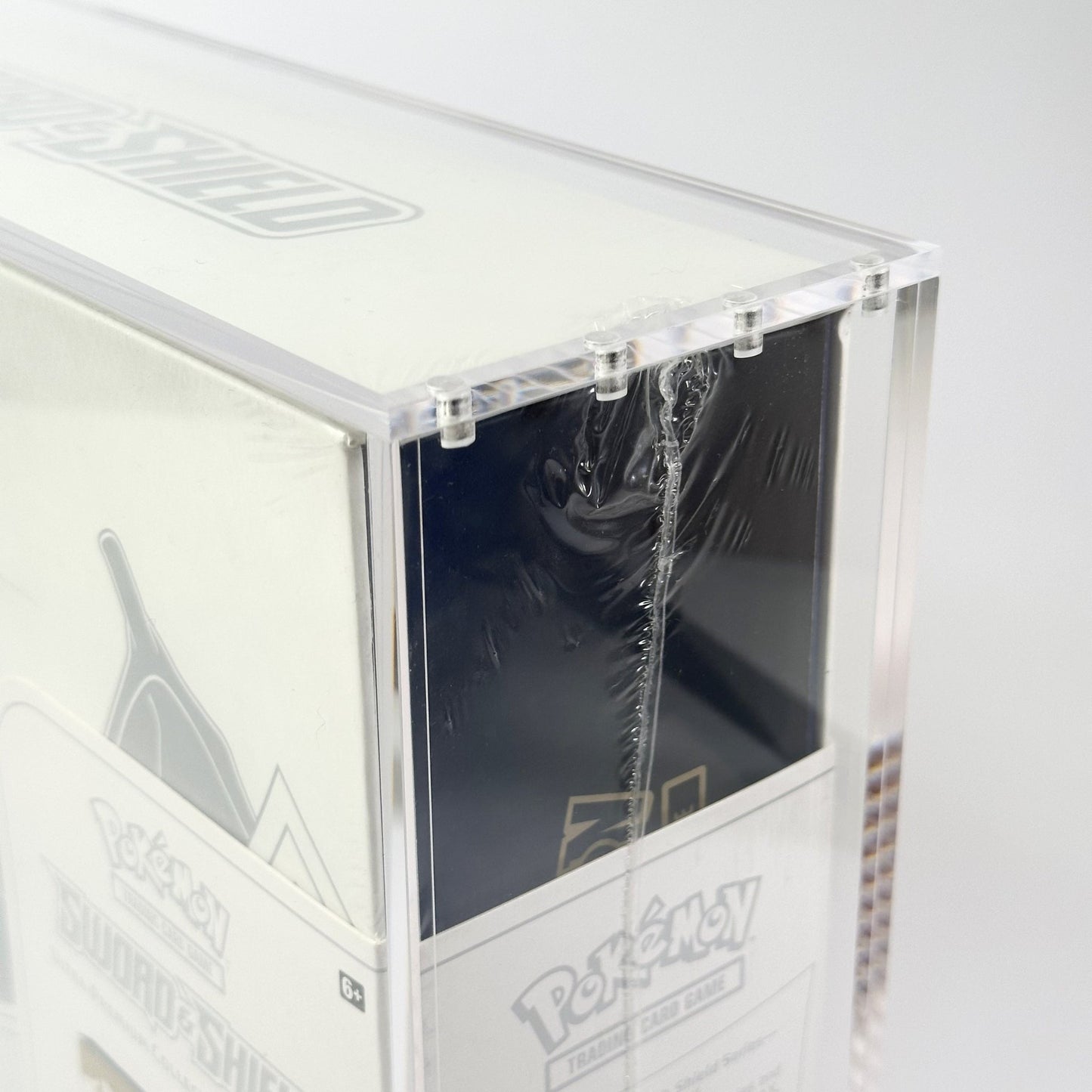 Pokemon SWSH Charizard Ultra Premium Collection Acrylic Case With Magnetic Lid - Ultra Premium Collection Acrylic Case - TCG Armour - ENG-CZDUPC